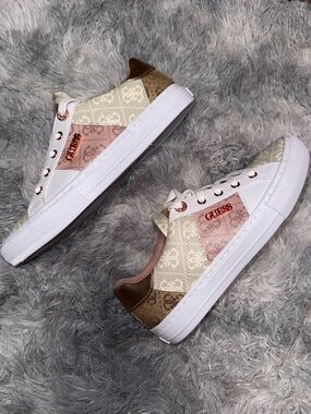 GUESS Women's Multi-Panel Logo Low Top Sneakers - Rose/Beige/Brown